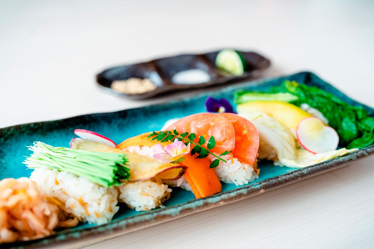 淡野菜の虹寿司